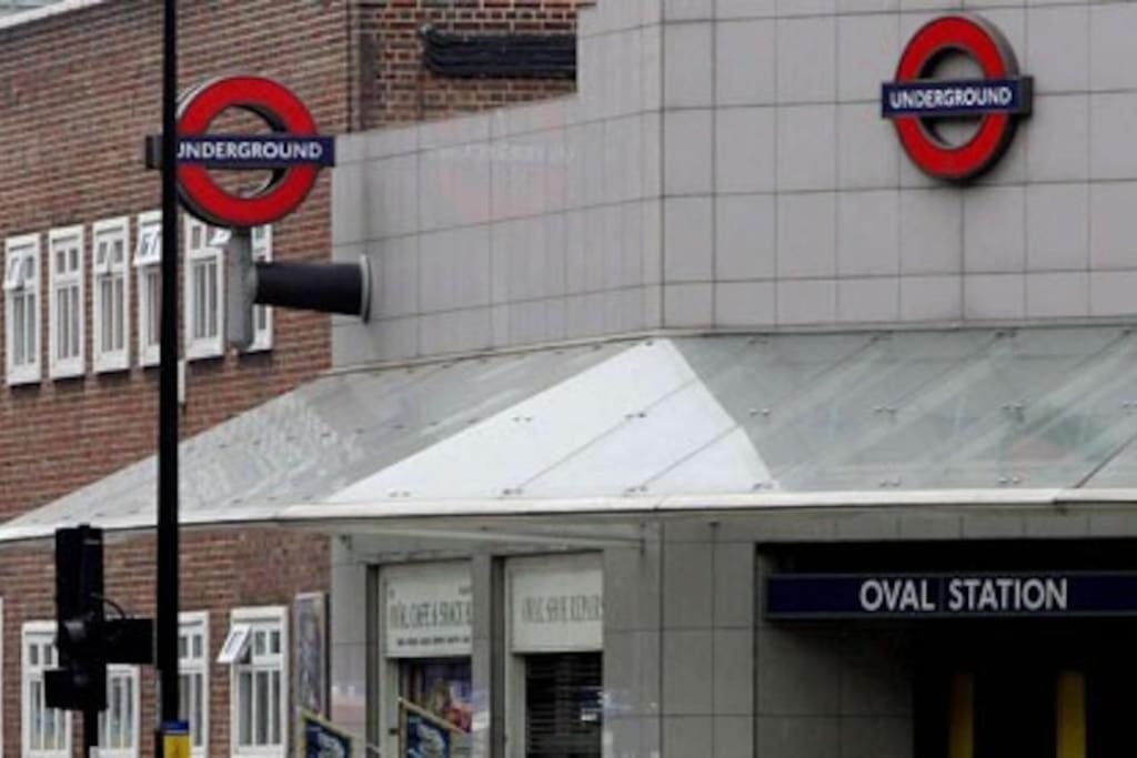 London Oval Apartment Bilik gambar
